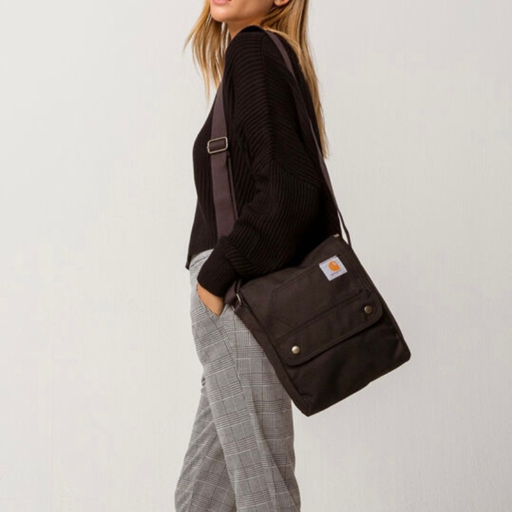 Crossbody purse